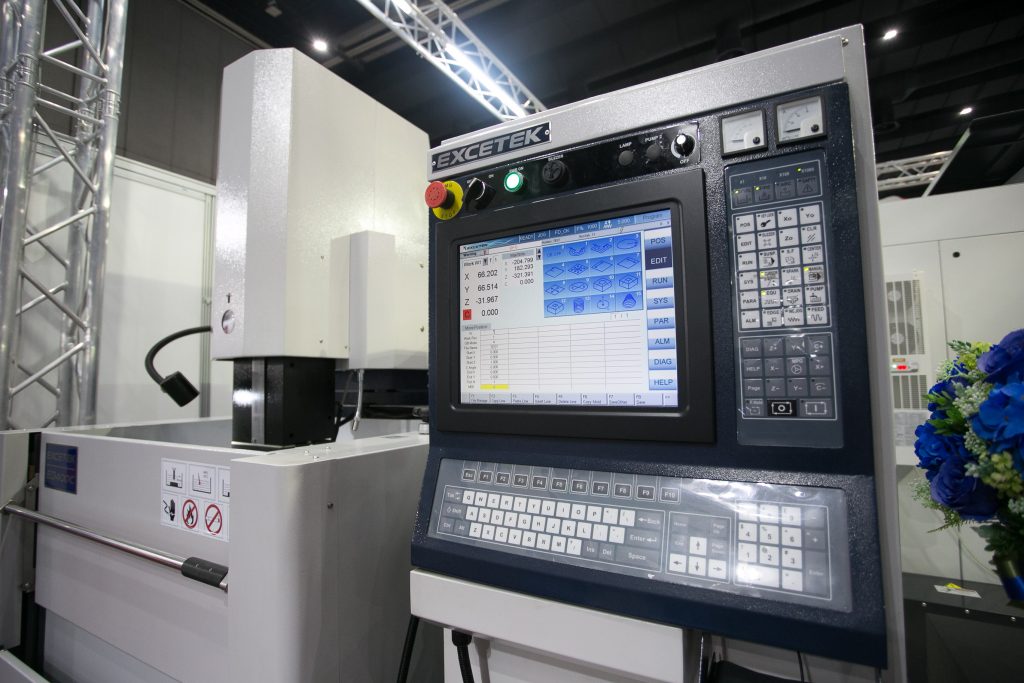 บริษัท ฟุกุซาน จำกัด เป็นตัวแทนจำหน่ายเครื่องจักร Small Hole Drilling EDM, CNC Die Sinker EDM, CNC Wire Cut EDM, CNC Machining Center, CNC Double Column Machining Center, CNC Turning Center, Milling, Turning, and Grinding machine.